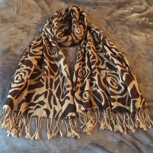 NWOT brown & tan patterned scarf